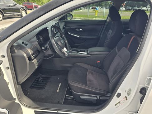Used 2022 Nissan Sentra SR w/ Trunk Package FWD image 12