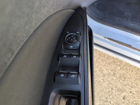 Used 2020 Ford Fusion SE image 13