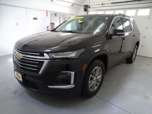 Used 2023 Chevrolet Traverse LT AWD/4WD image 18
