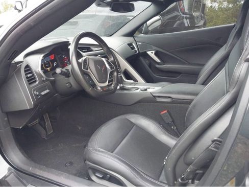 Used 2019 Chevrolet Corvette Z06 RWD image 3