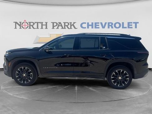 Certified 2026 Chevrolet Traverse LT w/ Sun and Wheel Package AWD/4WD image 5