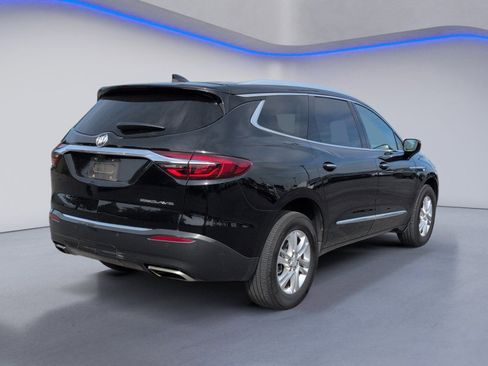 Used 2019 Buick Enclave Essence image 3
