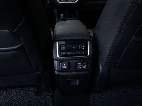 Certified 2023 Subaru Ascent Touring AWD/4WD image 18