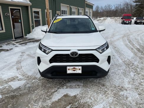 Used 2023 Toyota RAV4 XLE image 4