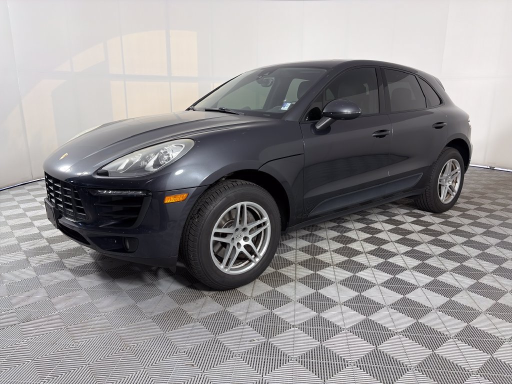 Used 2017 Porsche Macan AWD/4WD image 3