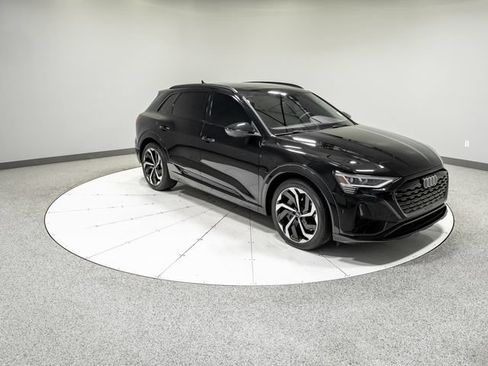 Used 2024 Audi Q8 e-tron Premium Plus w/ Premium Plus Package AWD/4WD image 28