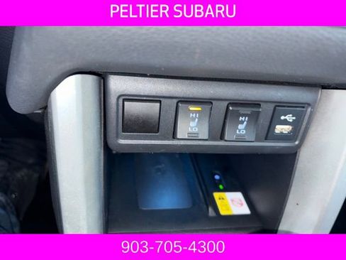 Used 2022 Toyota Corolla Cross XLE image 7