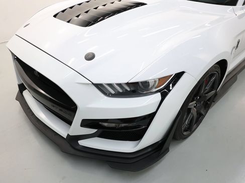 Used 2022 Ford Mustang Shelby GT500 w/ Carbon Fiber Track Pack RWD image 60