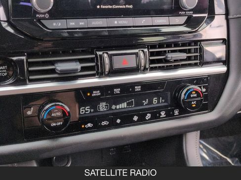 Used 2025 Nissan Pathfinder SV FWD image 24