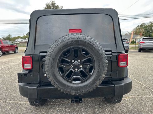 Used 2015 Jeep Wrangler Unlimited Sport image 17