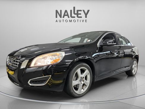 Used 2012 Volvo S60 T5 w/ Climate Pkg image 1
