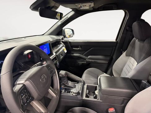 New 2025 Toyota Tacoma TRD Off-Road AWD/4WD image 9