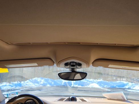 Used 2014 Porsche Panamera 4 image 24