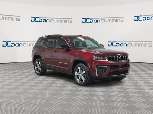 New 2026 Jeep Grand Cherokee Limited AWD/4WD image 3