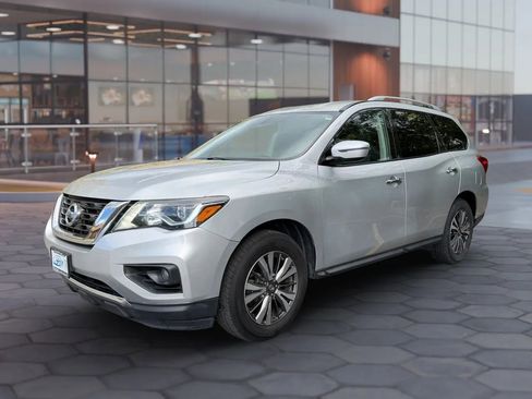 Used 2019 Nissan Pathfinder SV AWD/4WD image 3