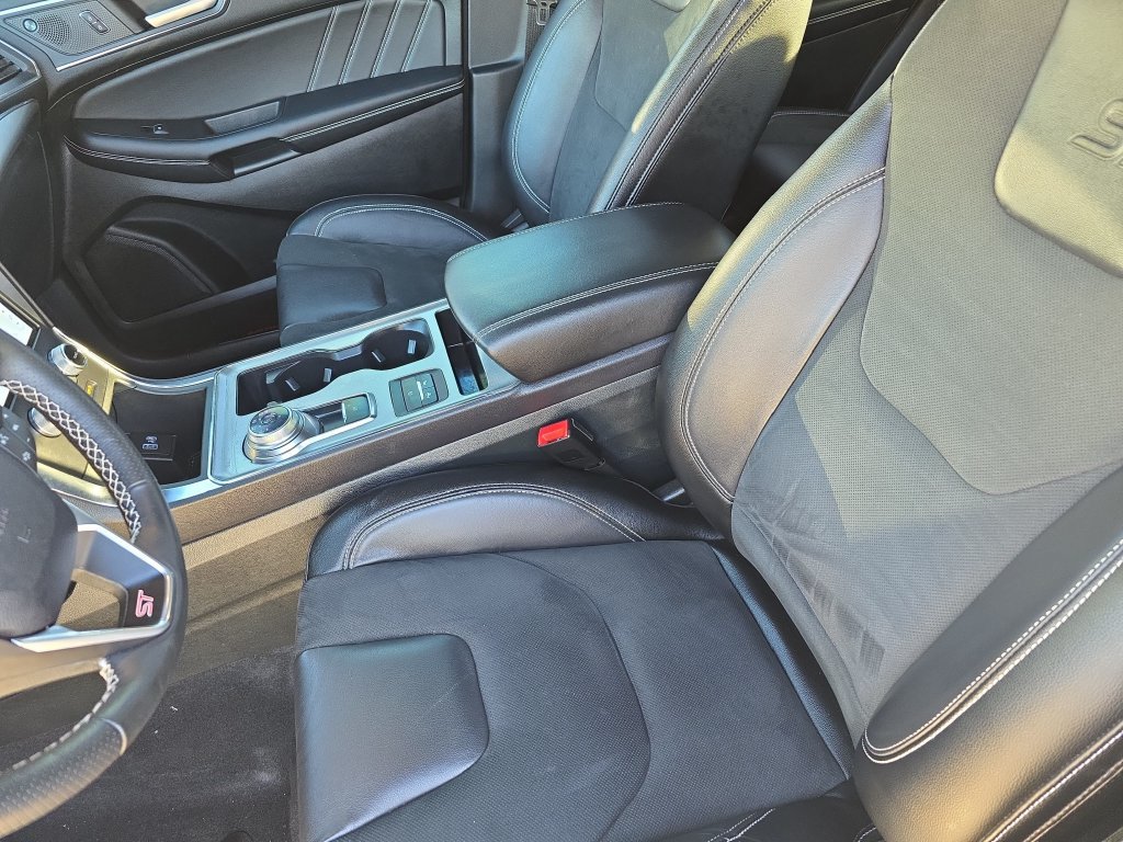 Used 2024 Ford Edge ST w/ Equipment Group 401A AWD/4WD image 21