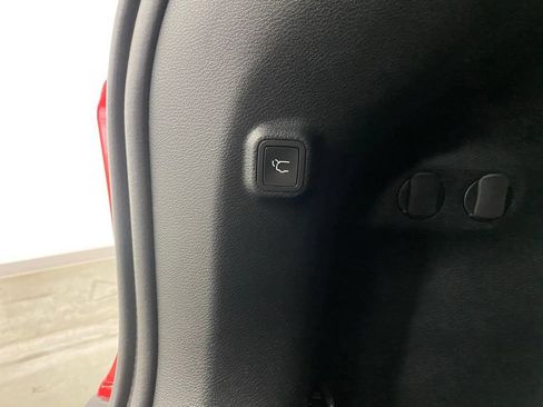 Used 2019 Jeep Cherokee Trailhawk AWD/4WD image 15