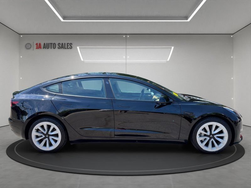 Used 2022 Tesla Model 3 Long Range AWD/4WD image 6