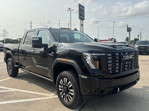 Used 2025 GMC Sierra 2500 Denali Ultimate AWD/4WD image 18