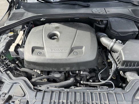 Used 2017 Volvo S60 T5 Dynamic image 28