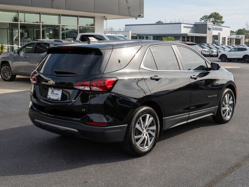 Used 2022 Chevrolet Equinox LT image 3