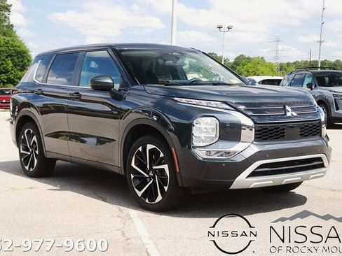 Used 2024 Mitsubishi Outlander SE AWD/4WD image 1