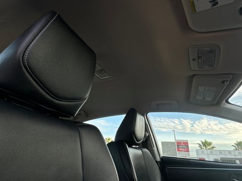 Used 2016 Toyota Corolla S image 15