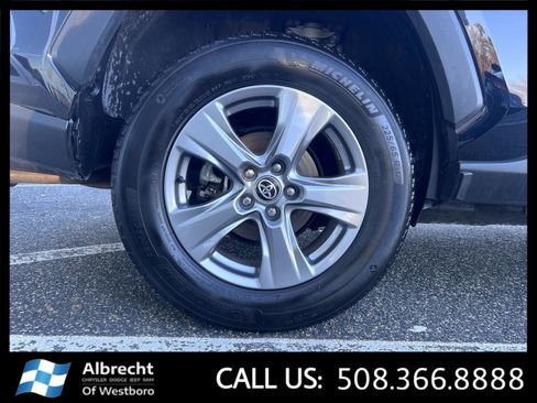 Used 2024 Toyota RAV4 XLE image 32