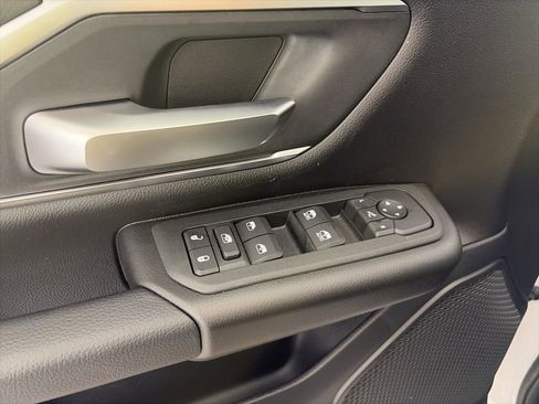 New 2026 RAM 1500 4x4 Crew Cab image 21