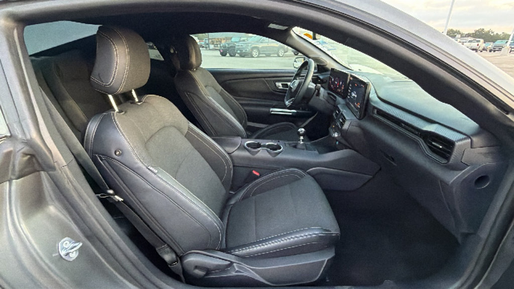 Used 2024 Ford Mustang GT RWD image 29