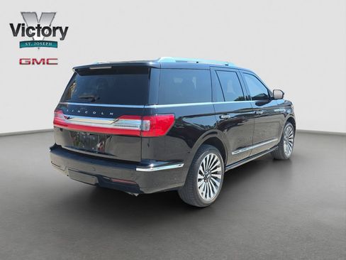 Used 2019 Lincoln Navigator Reserve AWD/4WD image 18