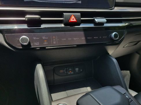 Certified 2026 Kia Sportage SX FWD image 30