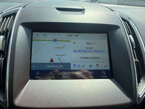 Used 2017 Ford Edge Titanium w/ Equipment Group 301A AWD/4WD image 22