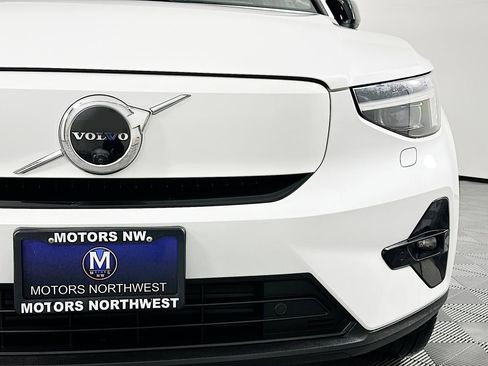 Used 2023 Volvo C40 P8 Recharge Ultimate image 5