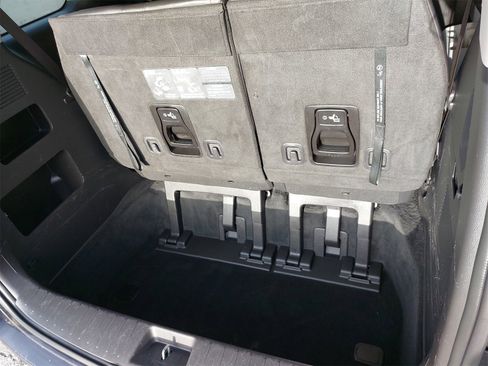 Certified 2024 Kia Carnival LX image 13