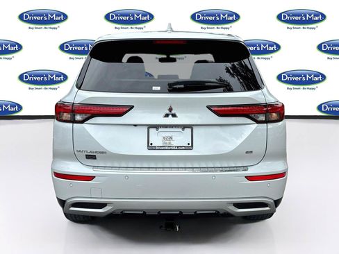Used 2022 Mitsubishi Outlander SE AWD/4WD image 6