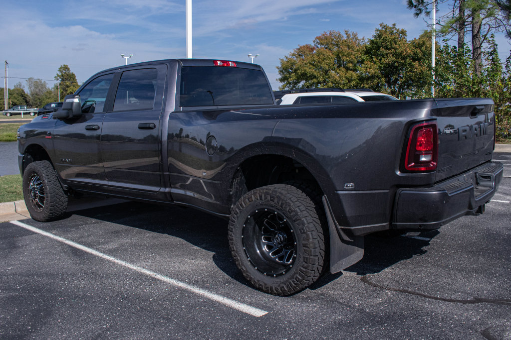 Used 2025 RAM 3500 Big Horn AWD/4WD image 4