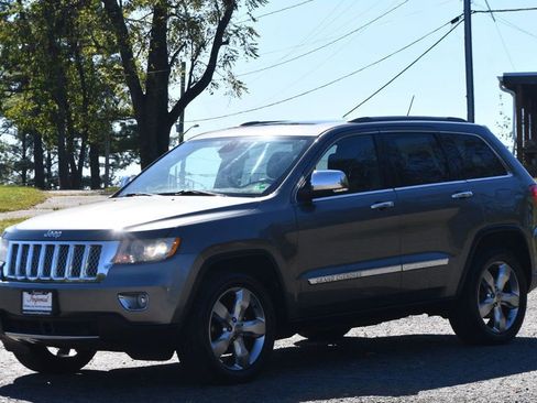 Used 2012 Jeep Grand Cherokee Overland image 3