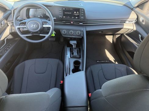 New 2026 Hyundai Elantra SE image 10