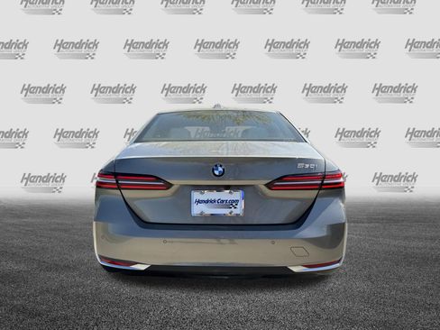 Certified 2026 BMW 530i RWD image 7