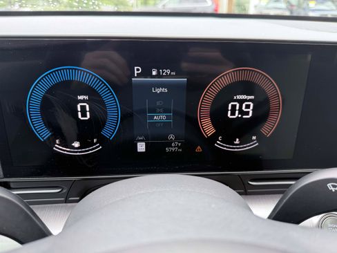 Used 2025 Hyundai Kona SE FWD image 20