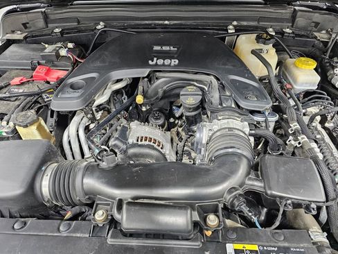 Used 2020 Jeep Wrangler Unlimited Rubicon image 38