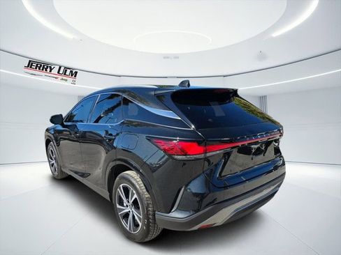 Used 2025 Lexus RX 350 Premium w/ Accessory Package (Z1) FWD image 5