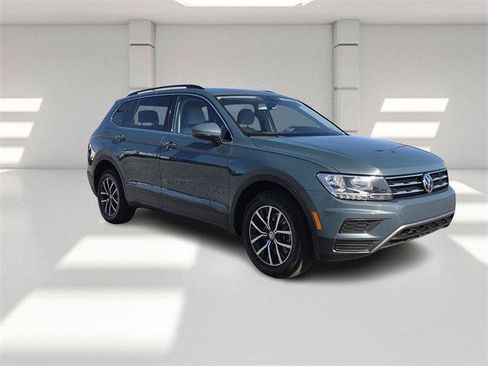 Used 2019 Volkswagen Tiguan SE image 7