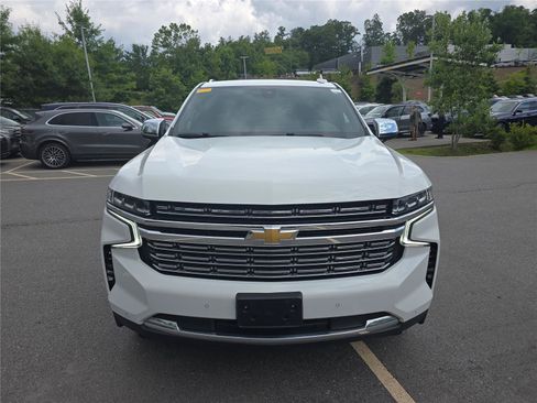 Used 2022 Chevrolet Suburban Premier AWD/4WD image 8