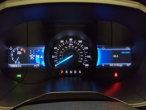 Used 2023 Ford Edge SEL image 23