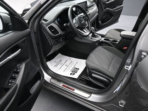 Used 2023 Kia Seltos LX image 15