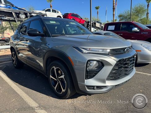 Used 2023 Chevrolet TrailBlazer RS w/ Convenience Package FWD image 2