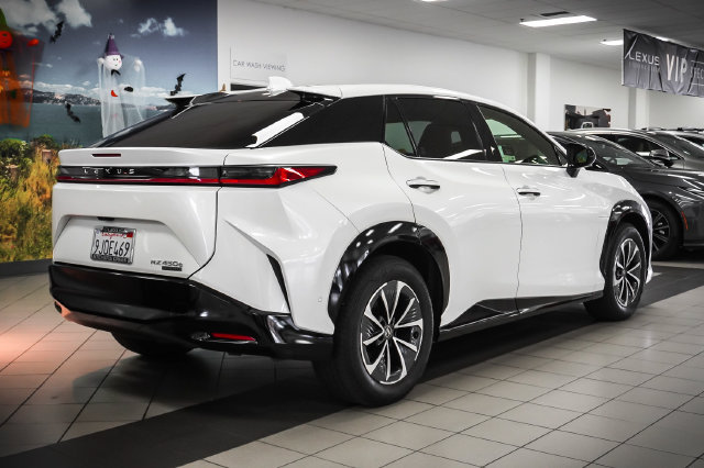 Certified 2023 Lexus RZ 450e Premium w/ Technology Package AWD/4WD image 6