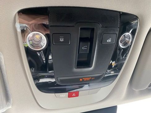 New 2025 Kia Sportage SX FWD image 24